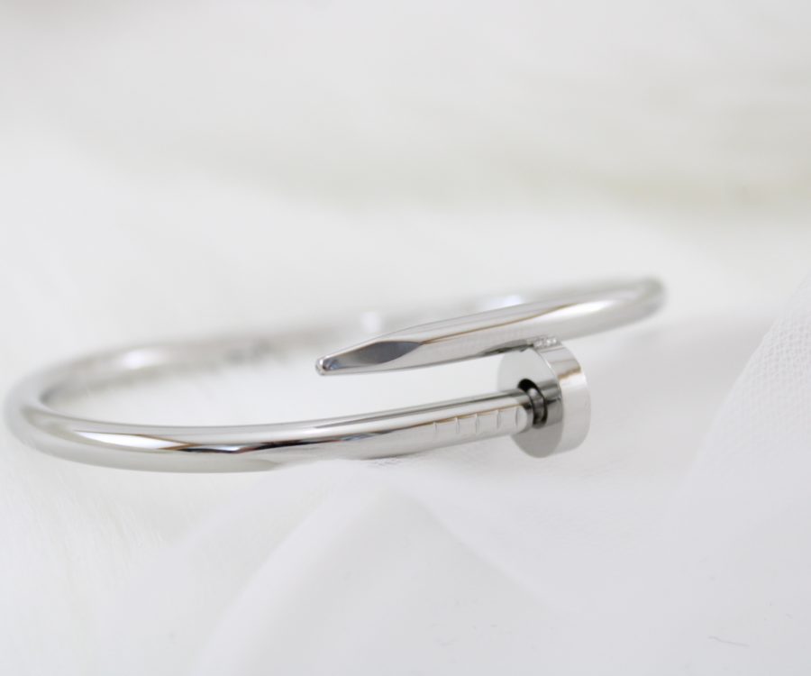 צמיד קשיח בשילוב מסמר חלק