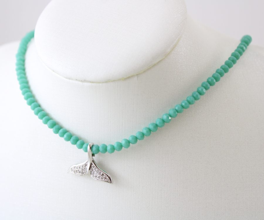 שרשרת קריסטלים טורקיז בשילוב סנפיר משובץ