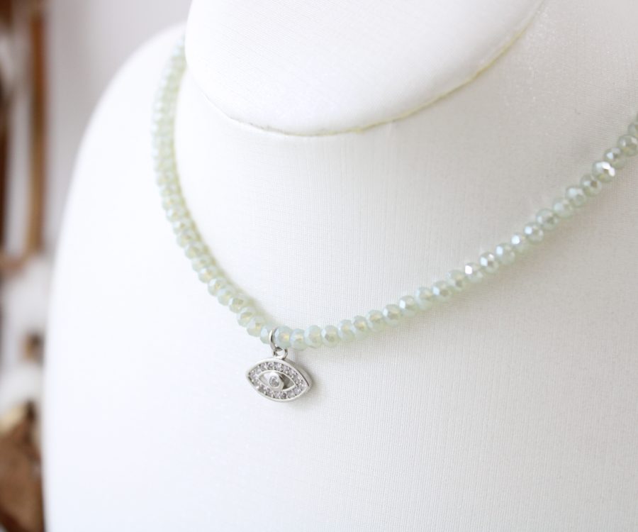 שרשרת קריסטלים ירוק בהיר בשילוב עין