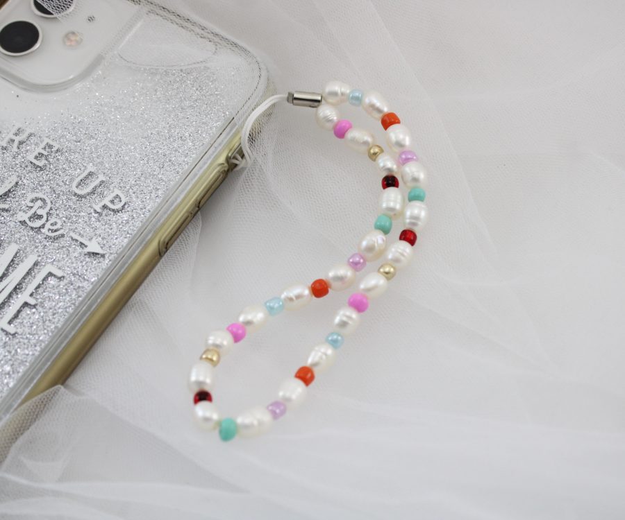 מחזיק לטלפון מעוצב בשילוב פנינים וחרוזים צבעוניים