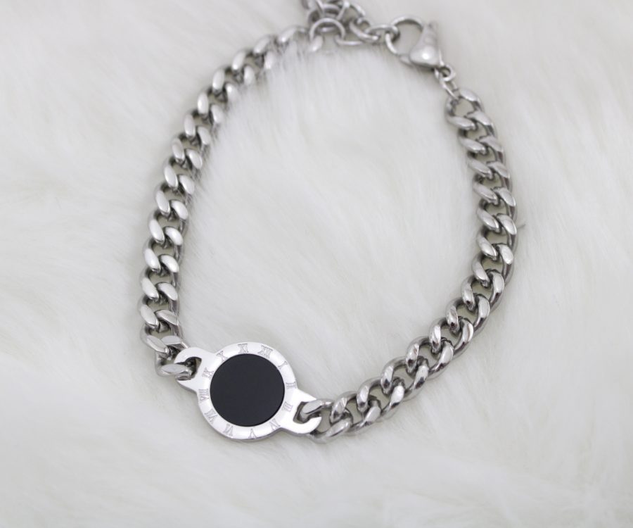 צמיד גורמט בשילוב אבן שחורה