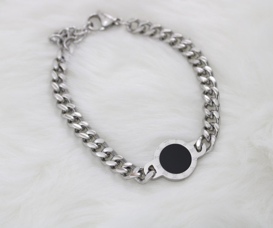 צמיד גורמט בשילוב אבן שחורה