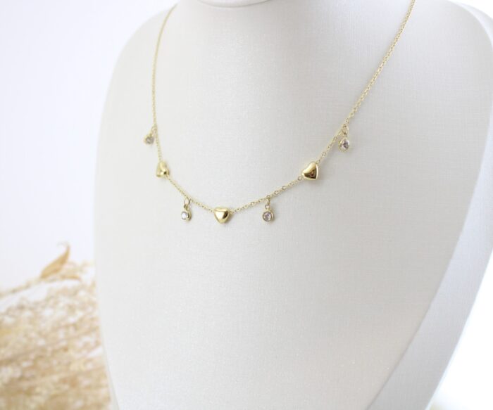 שרשרת לבבות וזרקונים בציפוי זהב