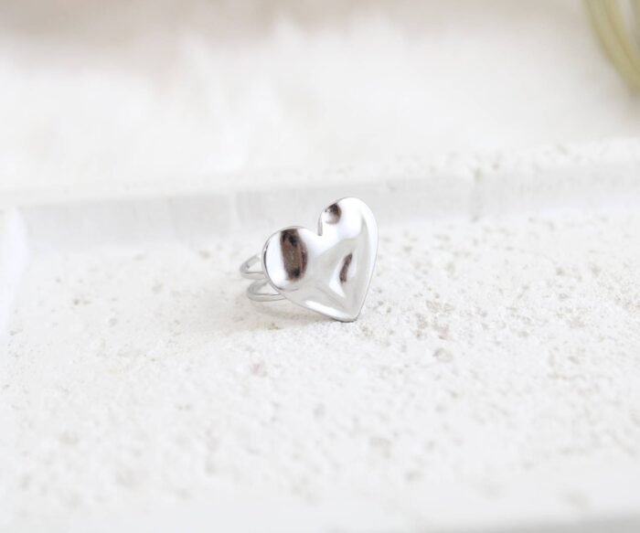 טבעת לב מרוקעת פתוחה