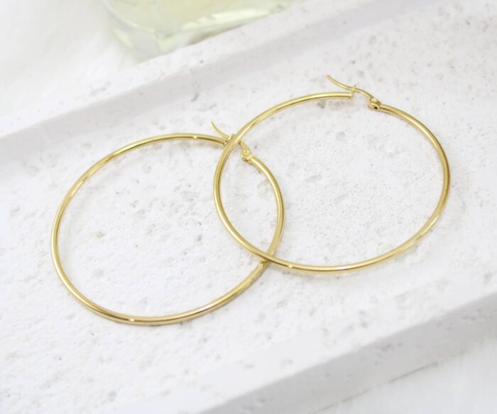 עגילי חישוק גדולים 60 מ״מ בציפוי זהב