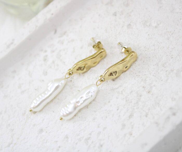 עגילי פס ופנינה ארוכים