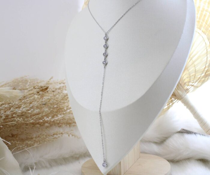 שרשרת רביעיית זרקונים בשילוב פס ארוך נופל