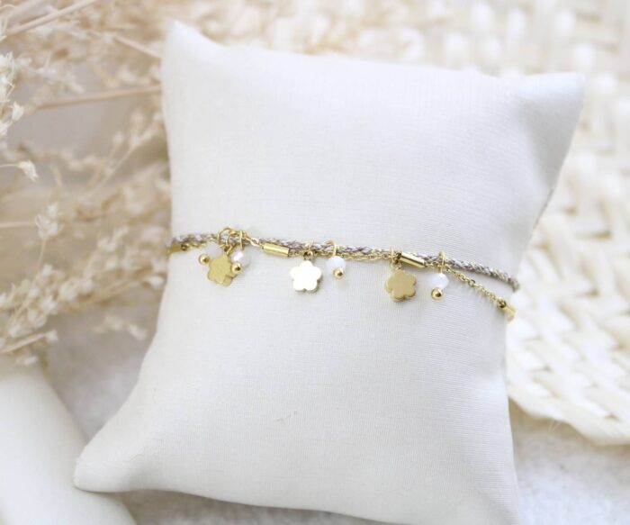 צמיד כפול בשילוב חוט  חום ופרחים