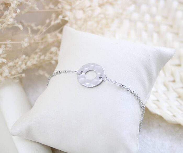 צמיד בשילוב עיגול חלול