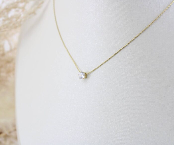 שרשרת פס דק וזרקון