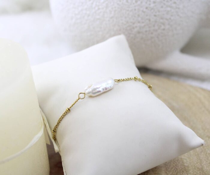 צמיד פנינה מוארכת בציפוי זהב