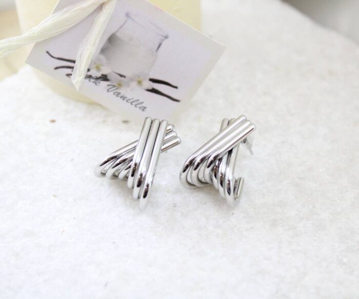 עגילים מעוצבים איקס