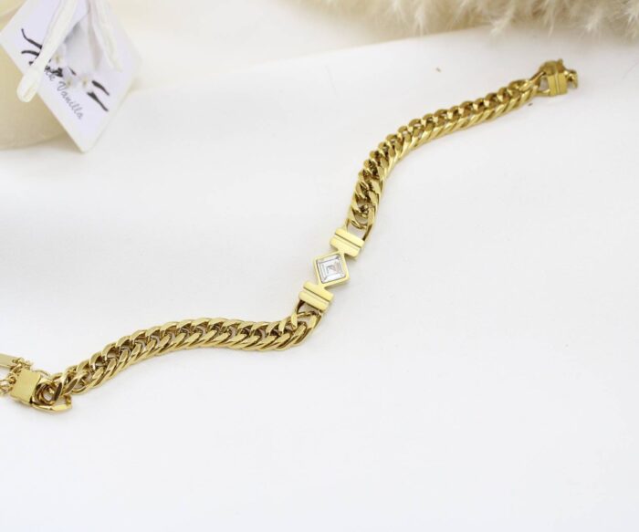 צמיד גורמט עבה בשילוב אבן בציפוי זהב