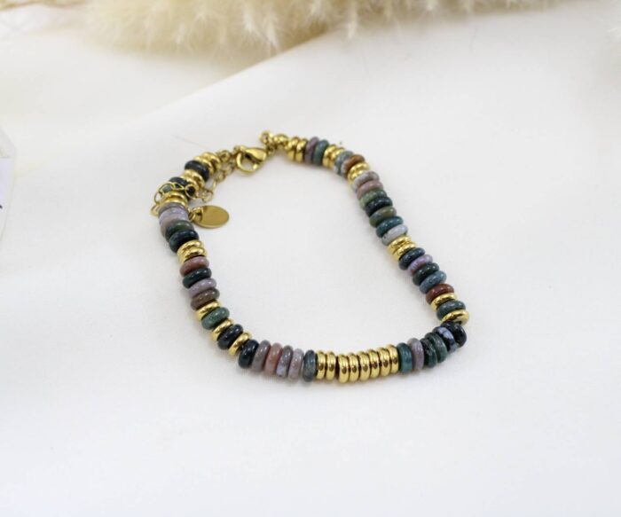 צמיד אבנים כהה בשילוב אלמנטים בציפוי זהב